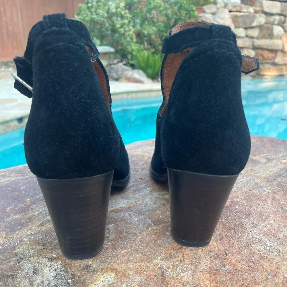 Frye “Meghan” Black Suede Ankle Boot Cutout Shootie Size 8.5